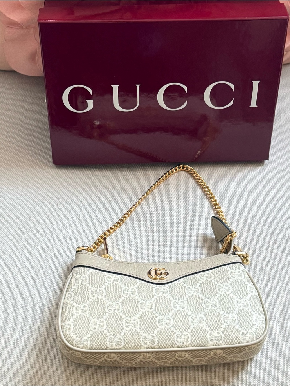 Gucci Beige GG Canvas Shoulder Bag with Gold Chain - Picture 1 of 3